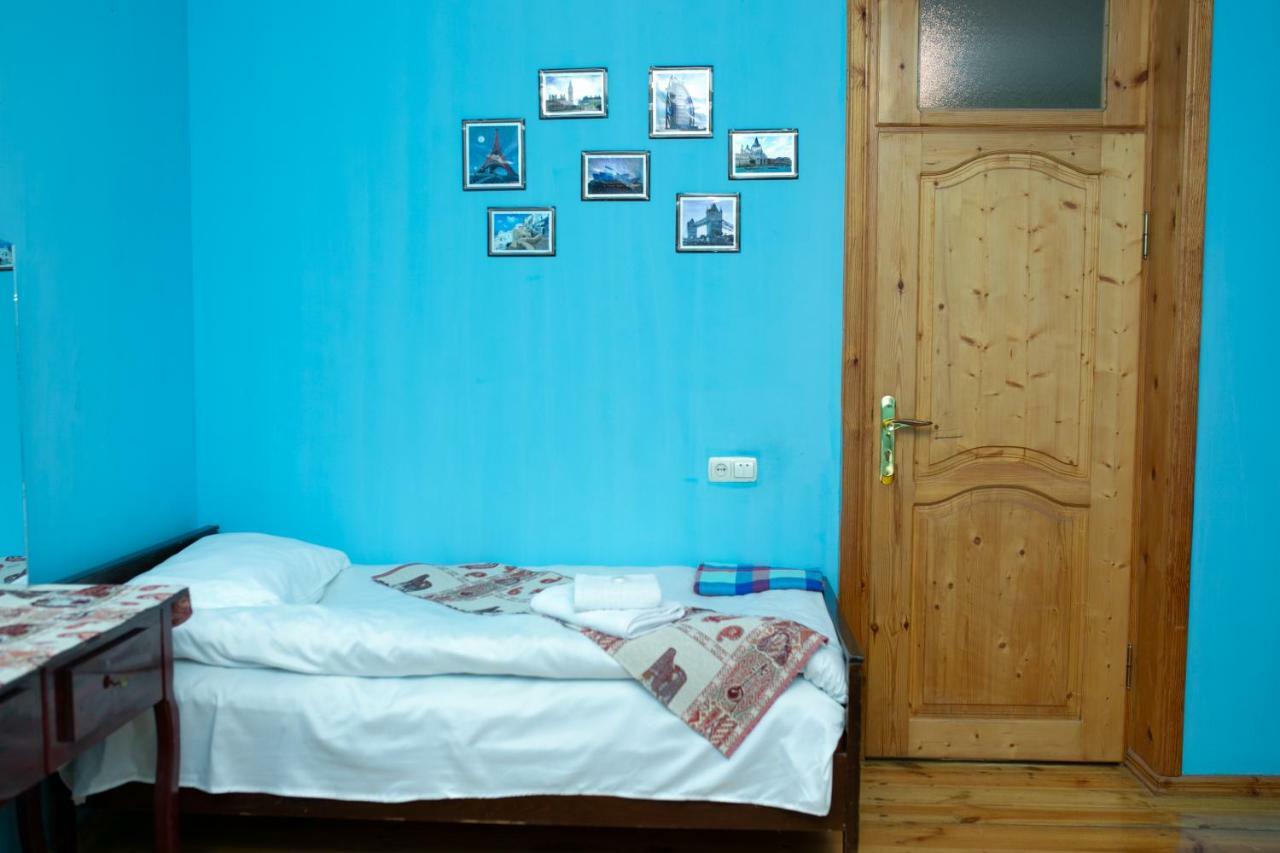 Khurma Hostel Ganja Esterno foto