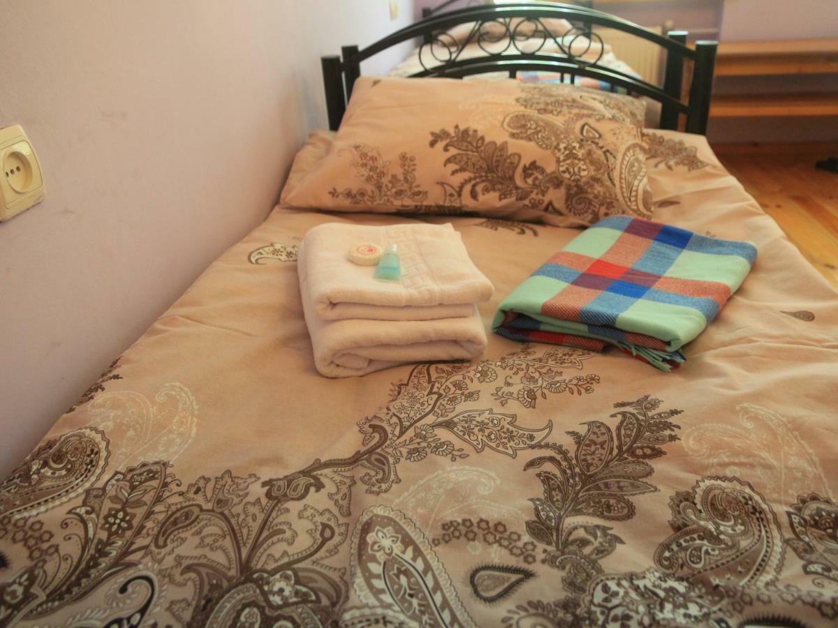 Khurma Hostel Ganja Esterno foto